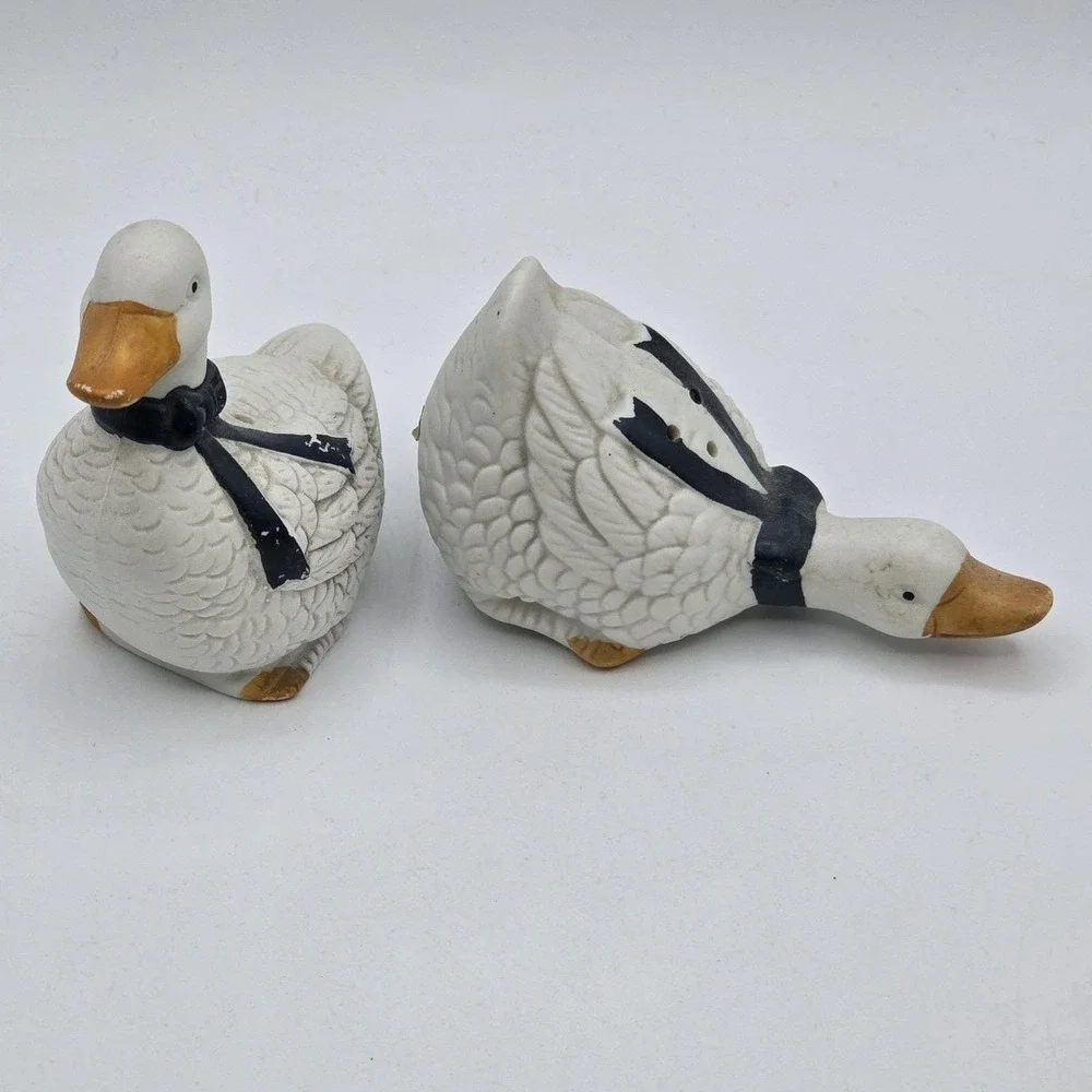 Goose Salt & Pepper Shakers Blue Ribbon Bow Geese Vintage